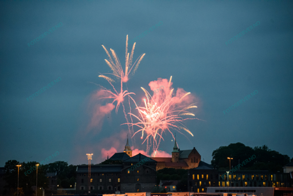 Foto – fyrverkeri – kveld – oslo – akershus_festning – 3485